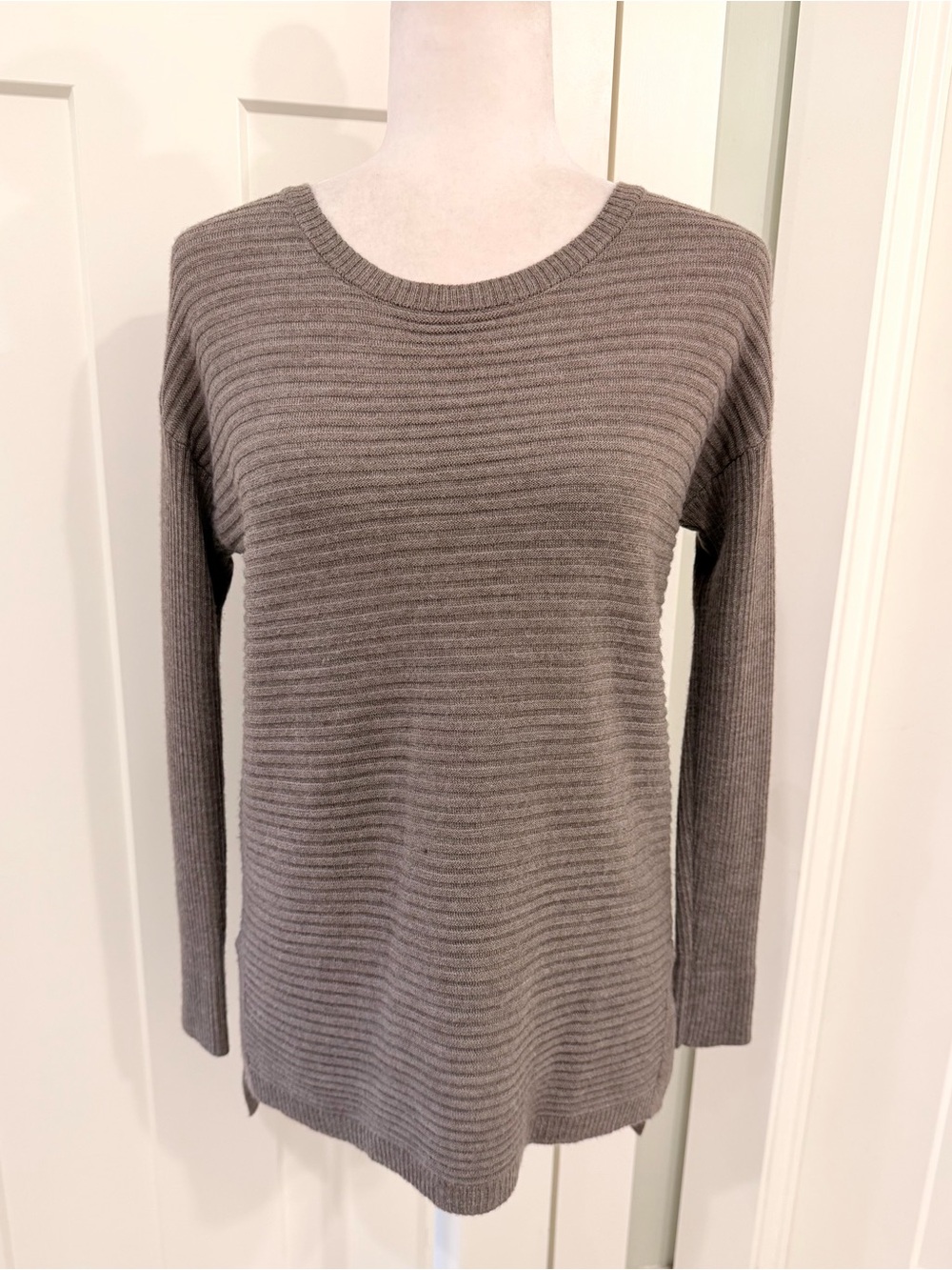 Tahari Sweater